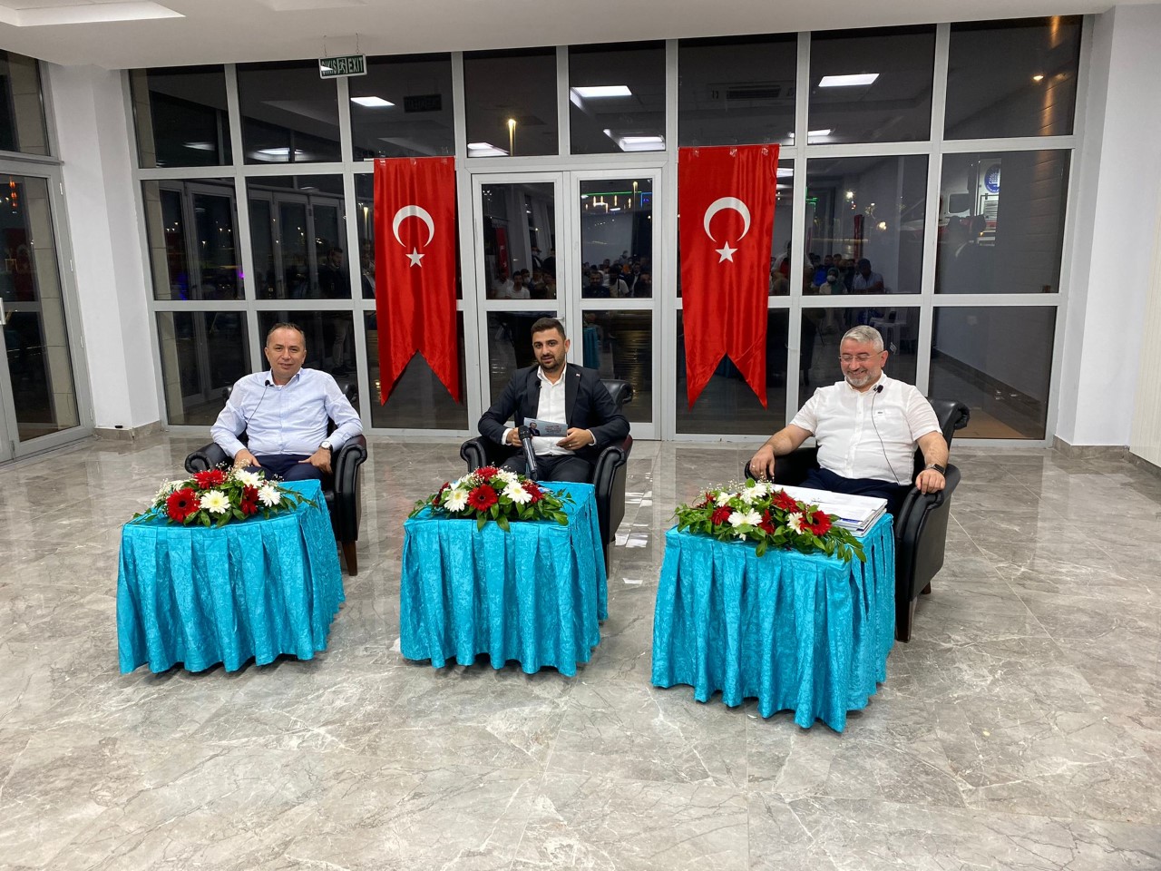 CEYLAN VE AŞGIN GENÇLERLE BULUŞTU. 